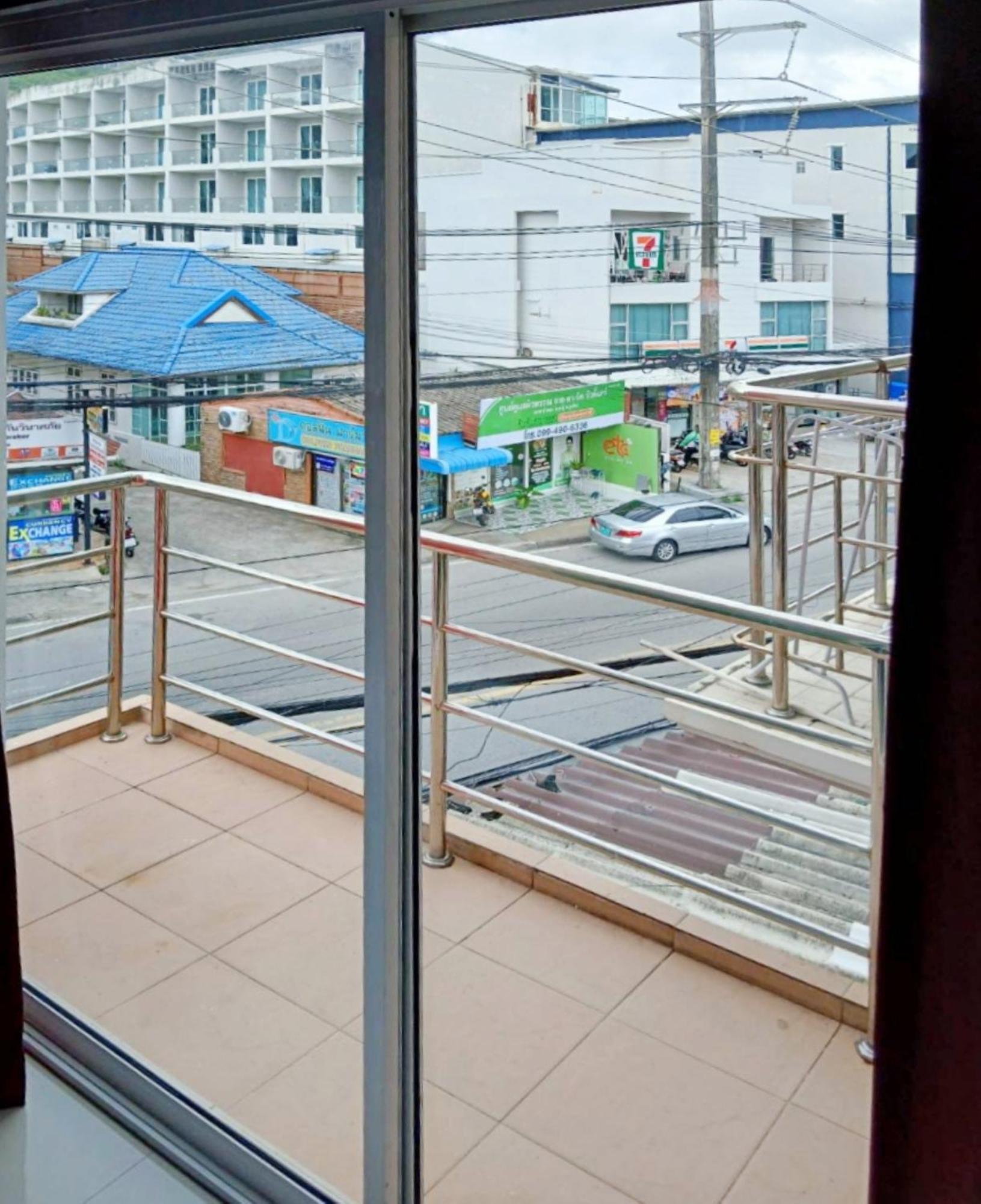 Sunray Beach Hotel Patong Buitenkant foto