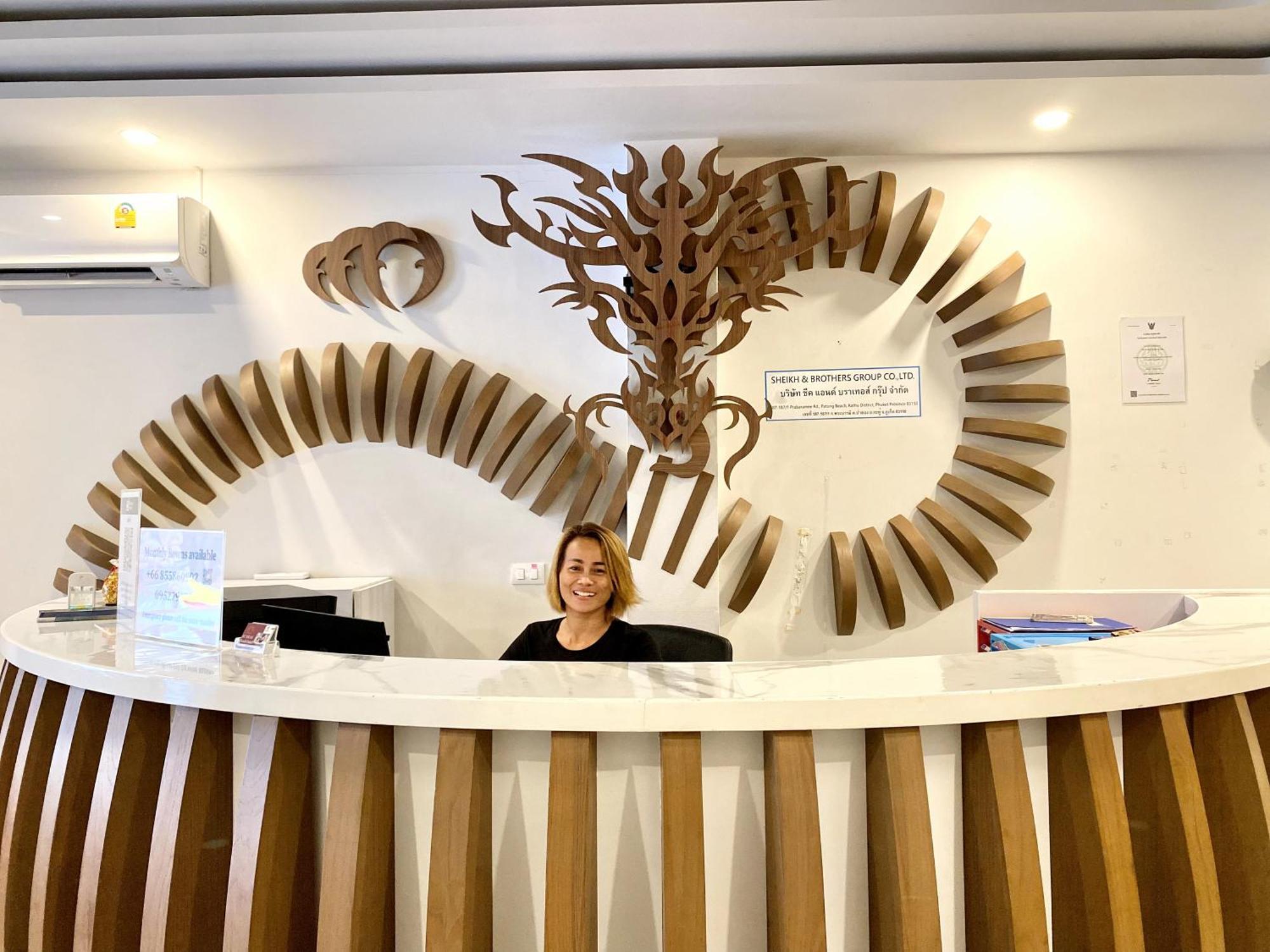 Sunray Beach Hotel Patong Buitenkant foto